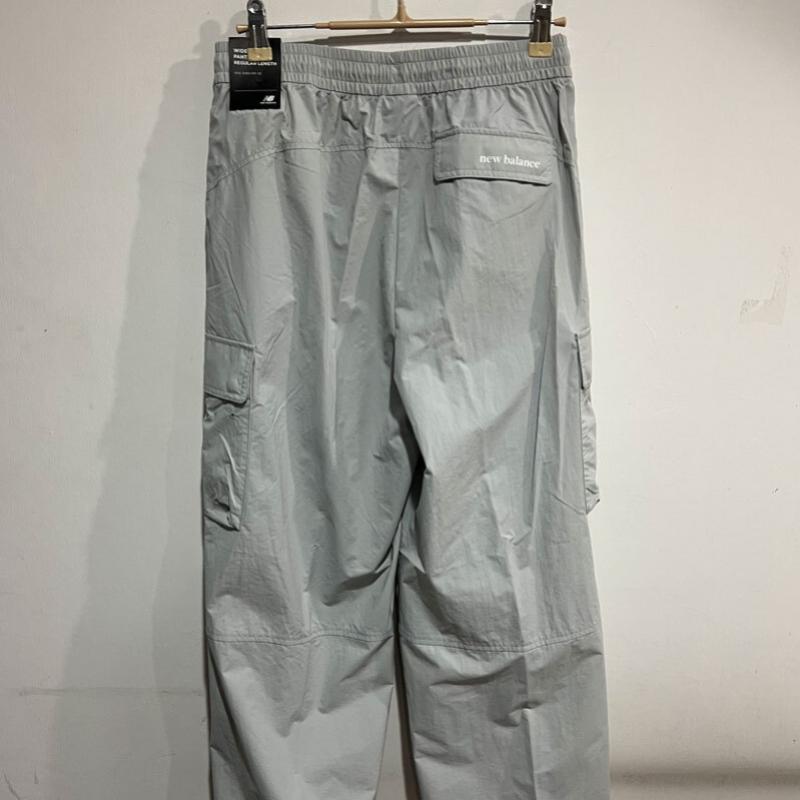 New Balance Lightweight Woven Cargo Pants Nbntg2w412 Gray