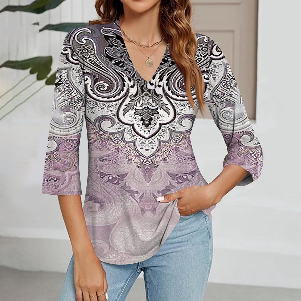 Women's V-neck Gradient Print Three-quarter Sleeve Fashion Top