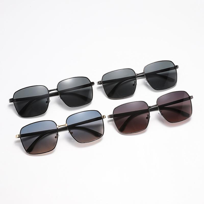 Polarized UV Protection Lightweight Comfortable Durable High Quality Retro Square Shaped Male Female Sun Glasses