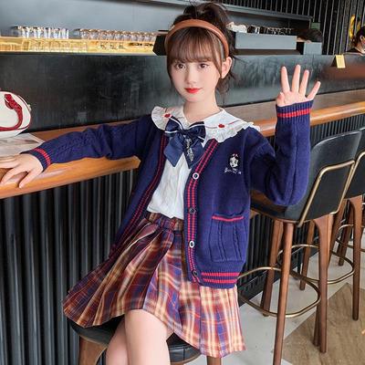 Meninas (a partir de 4 anos) – Uniforme escolar para meninas