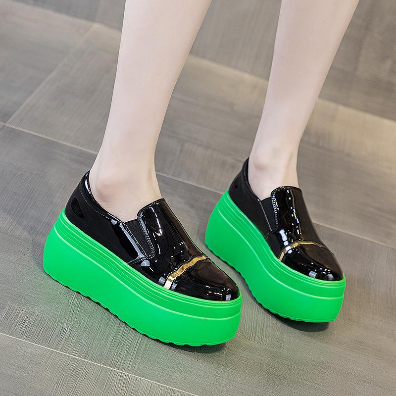 

Туфли на платформе женские весна 2025 новые универсальные модные низкие туфли на подошве «маффин», одинарные туфли-лоферы на одной педали 39 чёрный