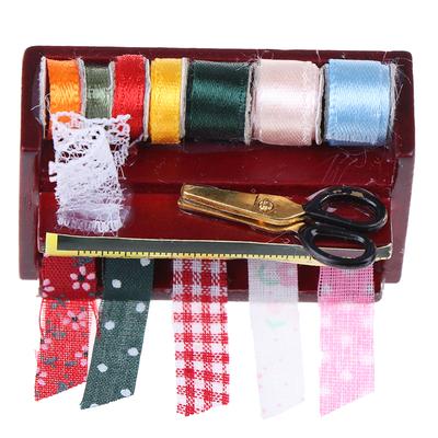 1Pc 1:12 Miniature Sewing Box with Scissors Kit Dollhouse Decoration Accessories