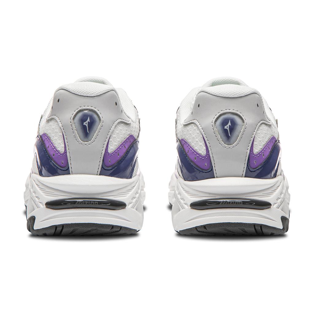 Mizuno Chaussures Dad Adventure V2 Basses Baskets Unisexes Blanc D1GH250309