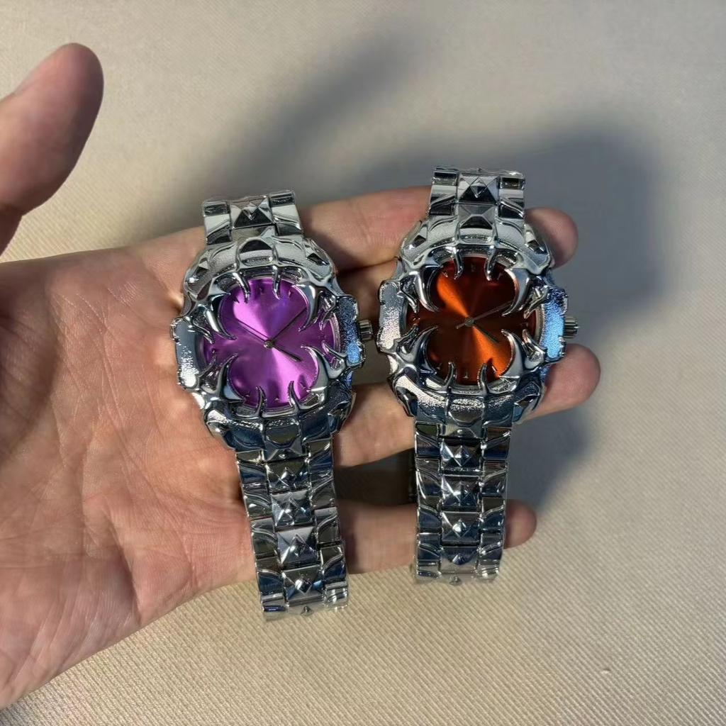 DENVOSI New Y2K Gothic Claw Shaped Quartz Watch with Detachable and Replaced Dial Fashionable Street Accessory