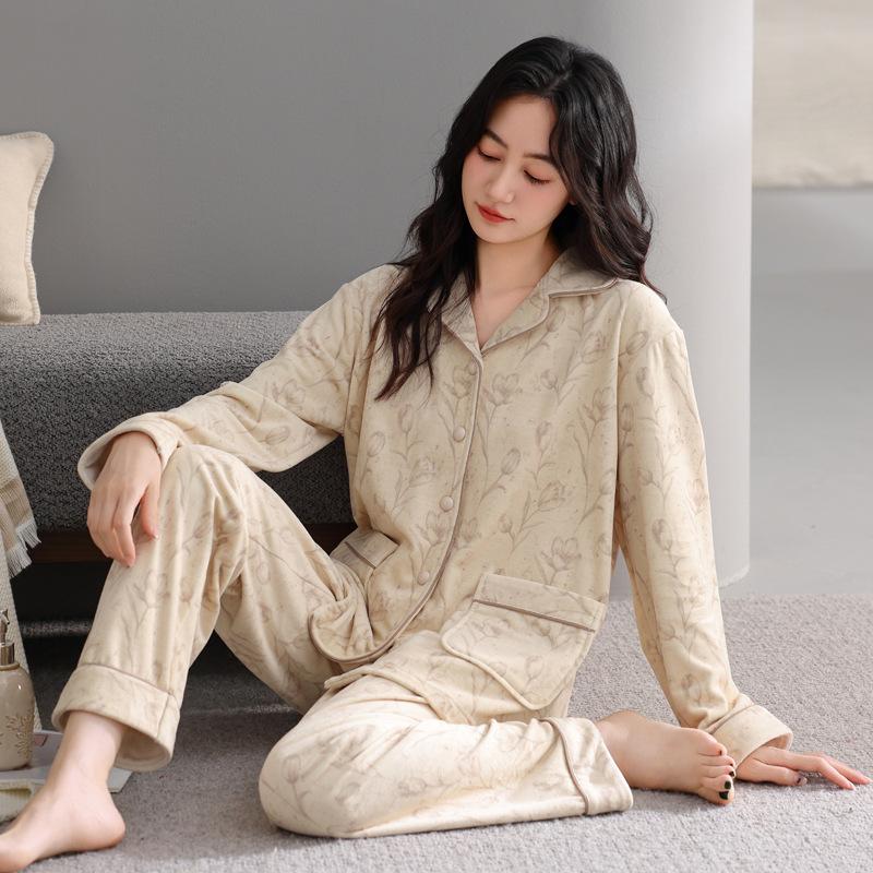 Pajamas Women Spring And Autumn Island Fleece Middle-Aged Mother Coral Fleece Thickened Autumn And Winter Loungewear Set