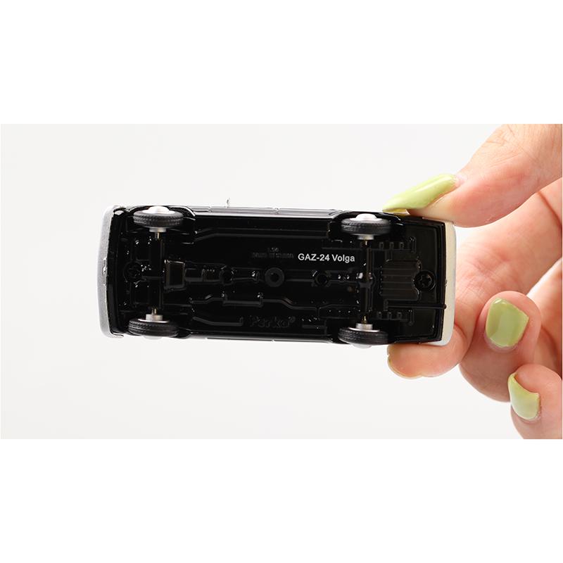 Perka 1:64 Scale GAZ-24 Volga Alloy Car Model Ornament Souvenir Display Collection Hobby Gift