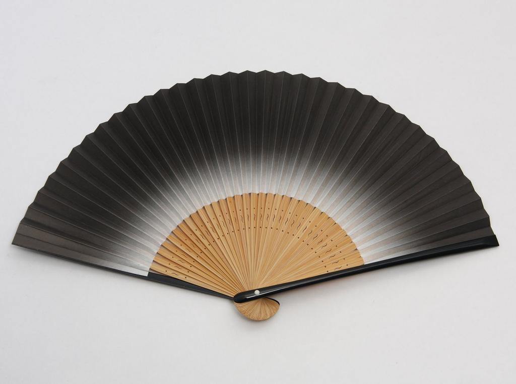 Hasegawa Cat Handmade by Kyoto Black with Fan Bag and Presentation Box Fan, Artisans, Lacquer,