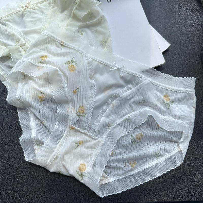 Ladies Spring and Summer Lovely Print Nude Feel Comfortable Mesh Yarns Pastoral Style Underwear
