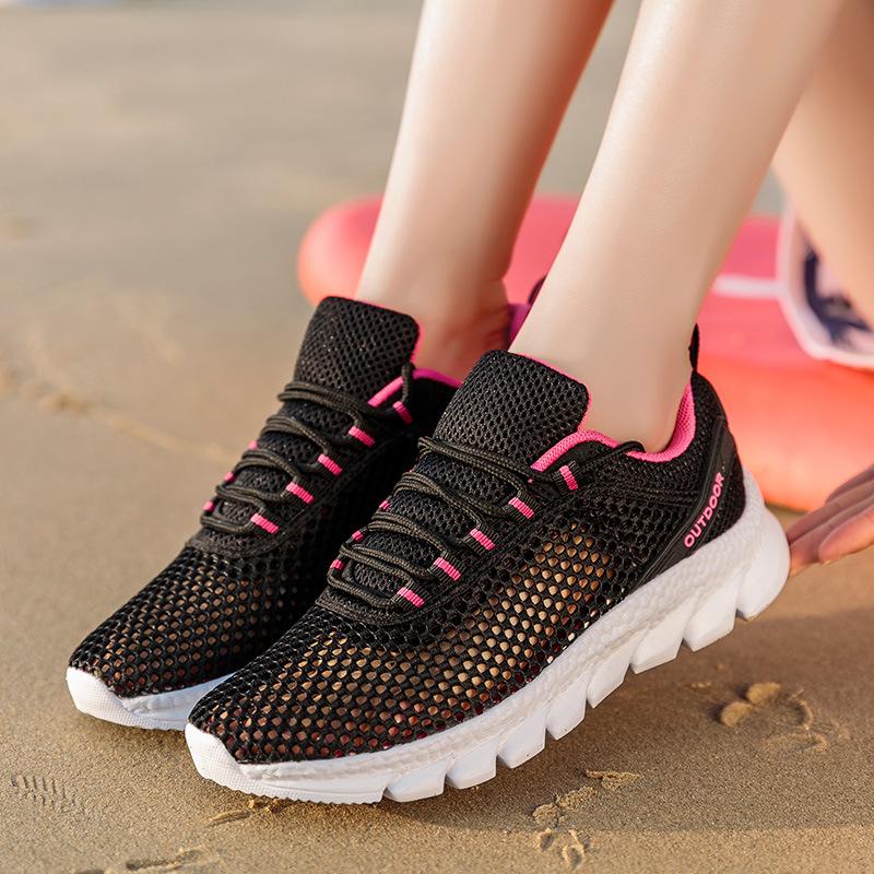 Summer Women's Shoes Single Mesh Shoes Hollow Breathable Lightweight Wading Stream Shoes Play Water Rafting Women's Beach Shoes