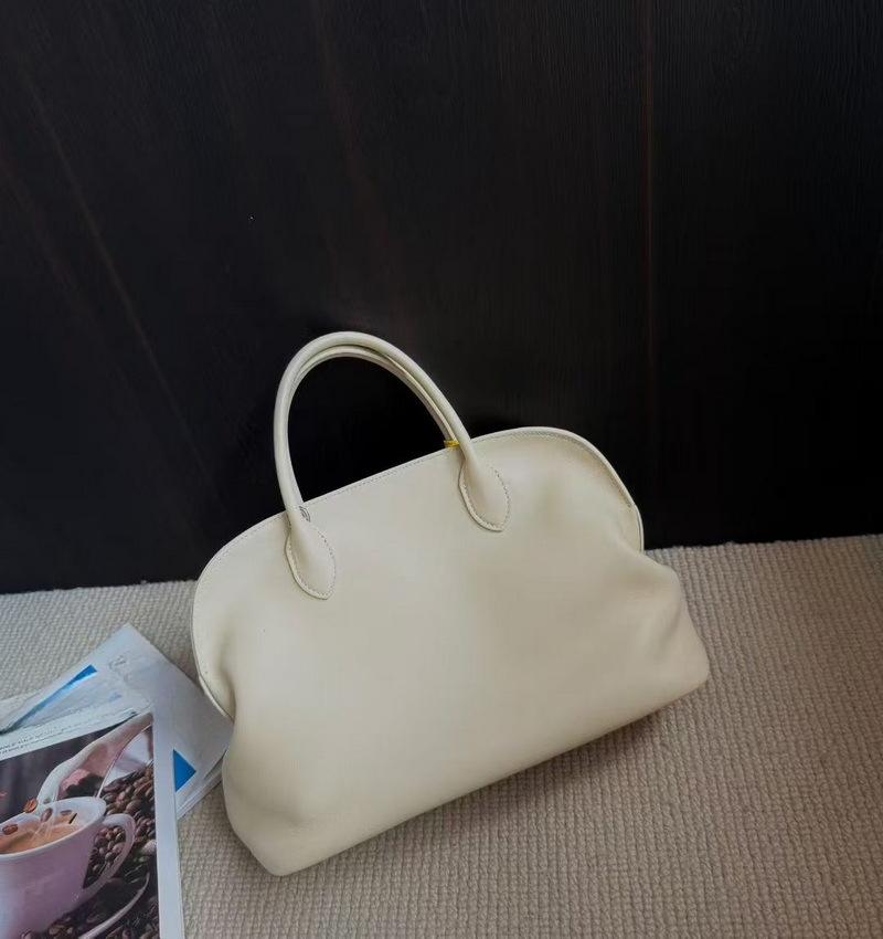 

2025 Новая кожаная женская сумка первый слой кожа swift плиссированная сумка-боулинг легкая роскошь большая вместимость портативная сумка через плечо 30 * 22 * 10CM (without pendant)