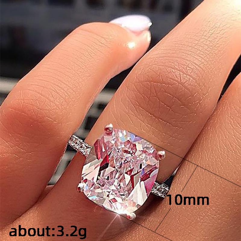 Best-Selling Jewelry, Classic Four-Claw White Square Diamond Ring, Large Zircon Ring Jewelry.