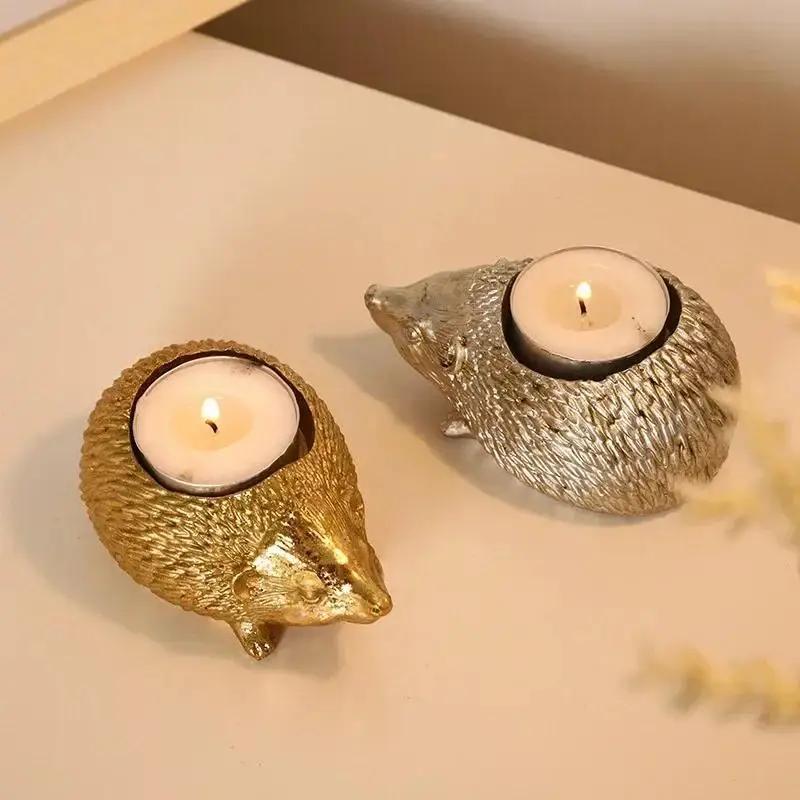 Resin Hedgehog Candle Holder Animal Statue Candlestick Decor Ornament for Home Office Wedding Party Desktop Decoration Art Craft