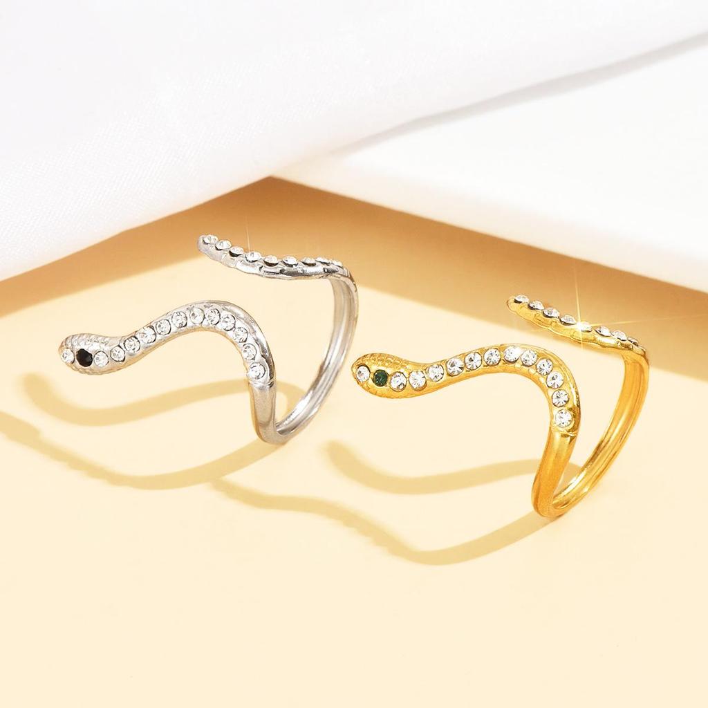 Retro Punk Rhinestone Snake Ring: Hip Hop Stainless Steel Animal Design for Women