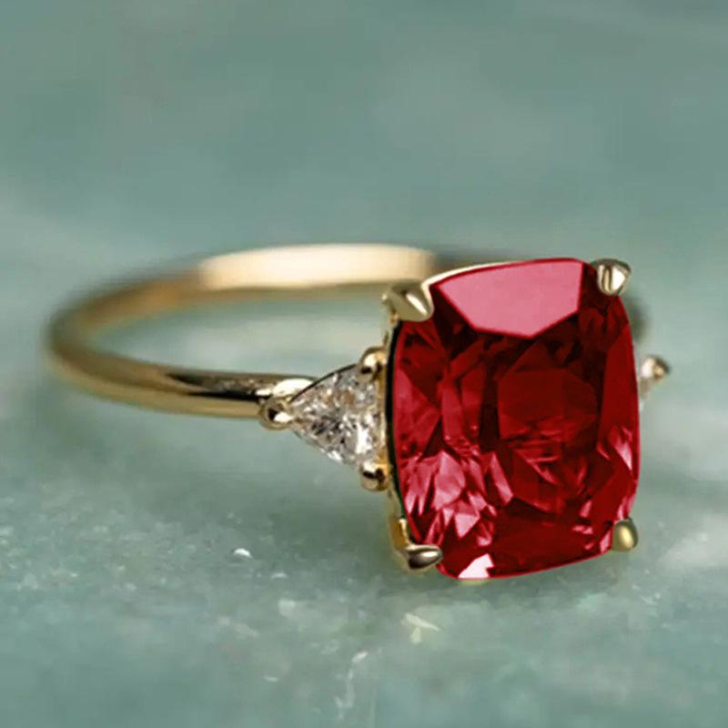 Cao Shi Retro Princess Engagement Ring: European & American Style Exaggerated Design