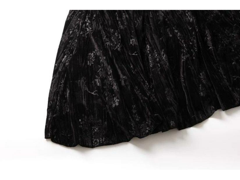 Plus-Size Flattering Midi Skirt: Chinese Style Gold Thread Velvet Fishtail Skirt