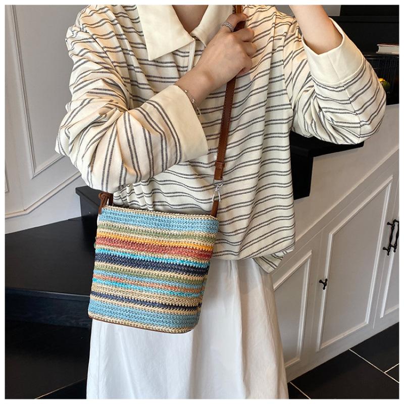 

Cross-border popular vacation bucket woven bag 2025 new versatile shoulder messenger fashion beach bag