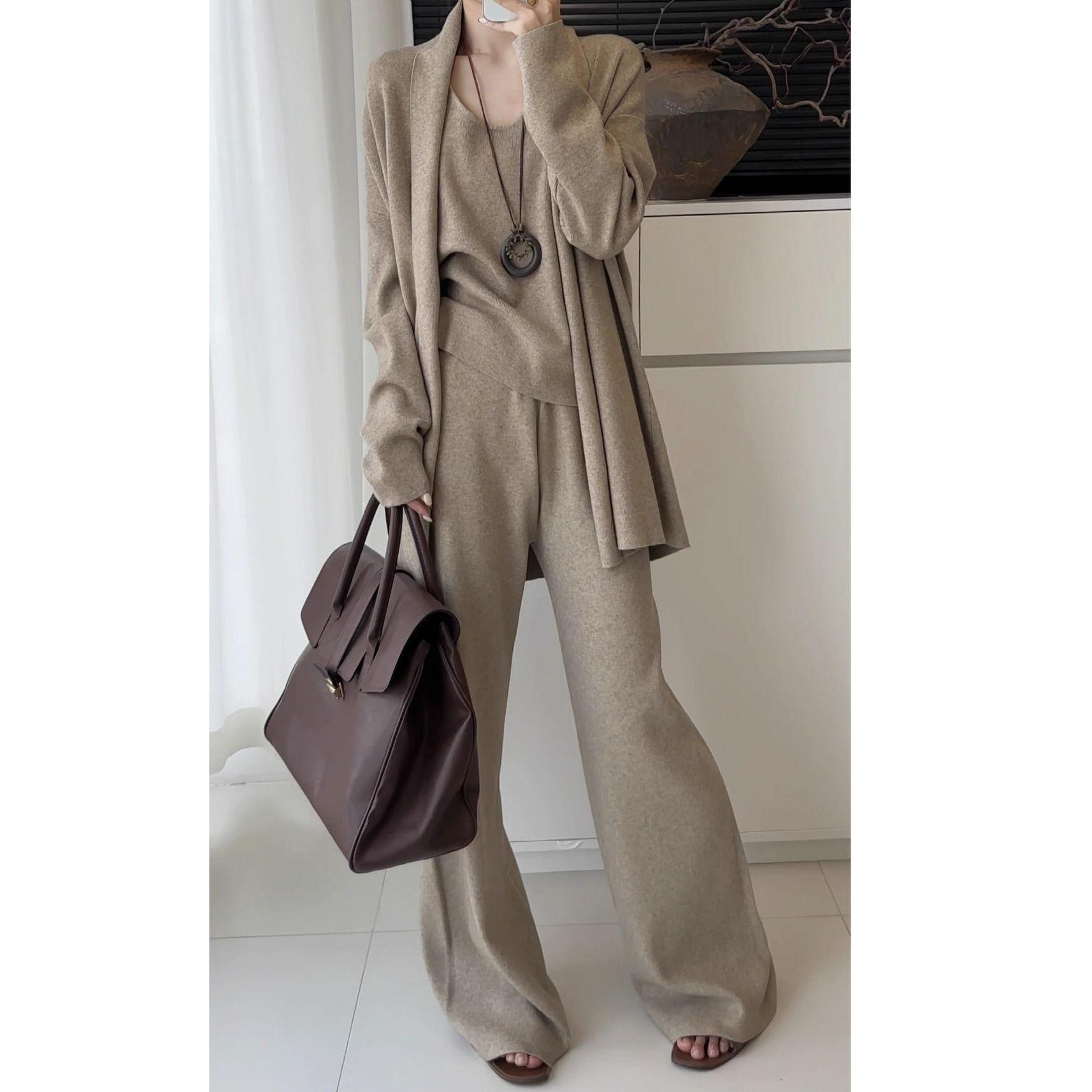 

Trendy Autumn/Winter Women s Three-Piece Set: Knit Cardigan, Vest Camisole, and Wide-Leg Pants XL (suggested 68-73 kg)