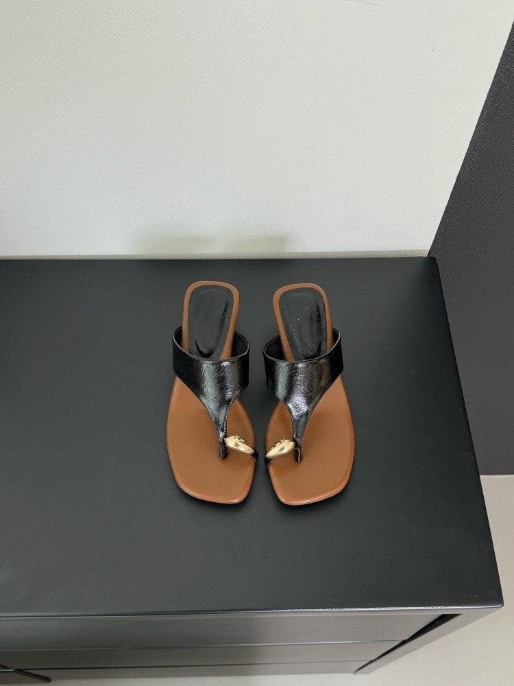 Fine Heel Metal Toe Slippers Women's Summer Wear 2025 New Vacation Travel Beach Shoes Leopard Print Cool Slippers