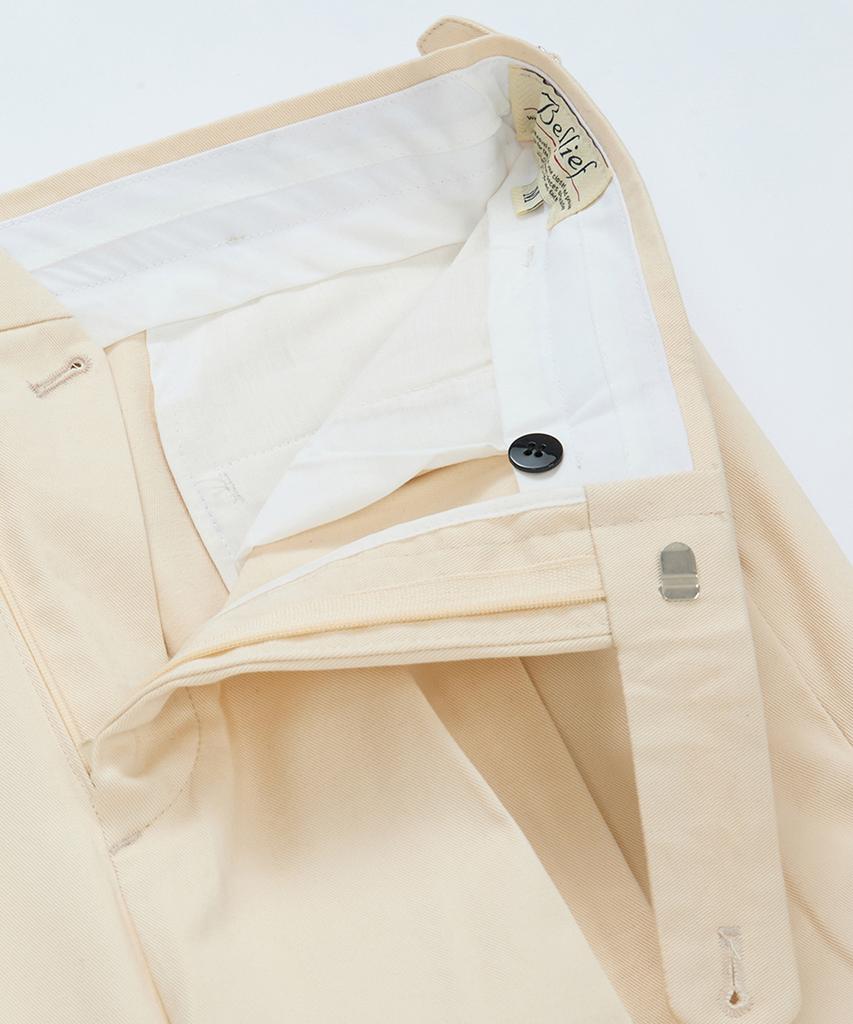 BELLIEF Cotton Adjust Double Pleats Relaxed Chino Pants (Ecru)