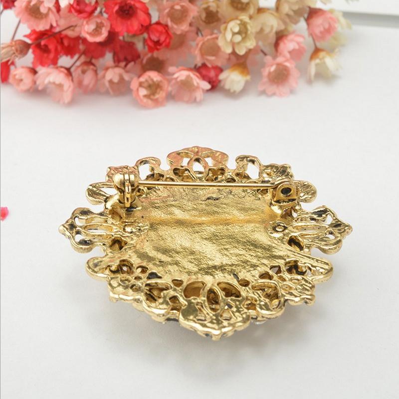 Vintage Rhinestone Brooch for Women Girls Baroque Rectangle Crystal Simulation Pearl Corsage Wedding Gift