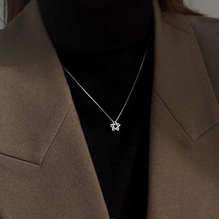 Star necklace Fashionable zircon necklace for women exquisite jewelry gift