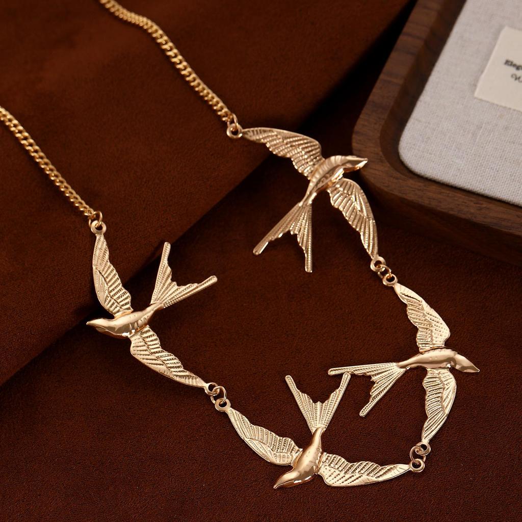 Simple Elegant Temperament Swallow Flock Flying Birds Necklace Pendant Clavicle Chain