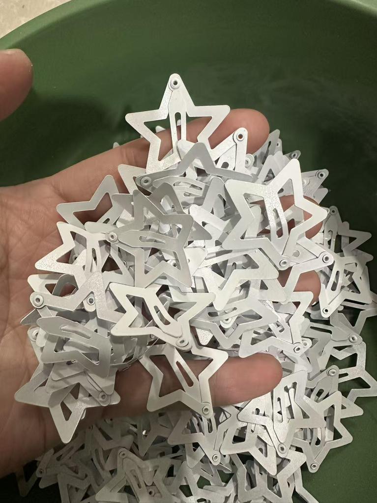Gold & Silver Star Hair Clips - 50pcs: Women's Side Bangs and BB Clips for Tamed Hair