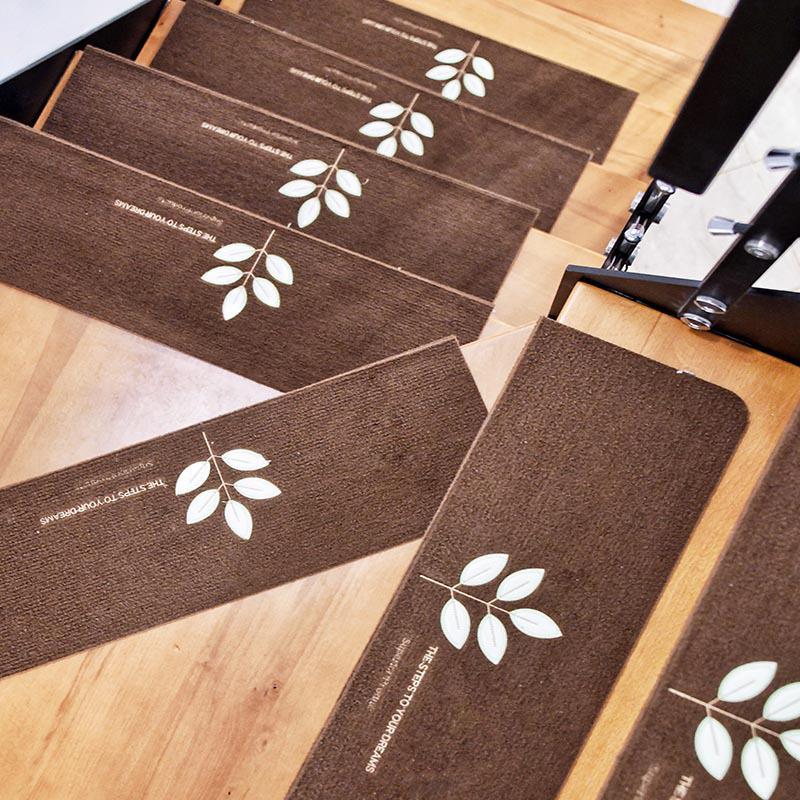 Machine Washable Non-Slip Luminous Stair Mats – Glue-Free Self-Adhesive Wood Foot Mats