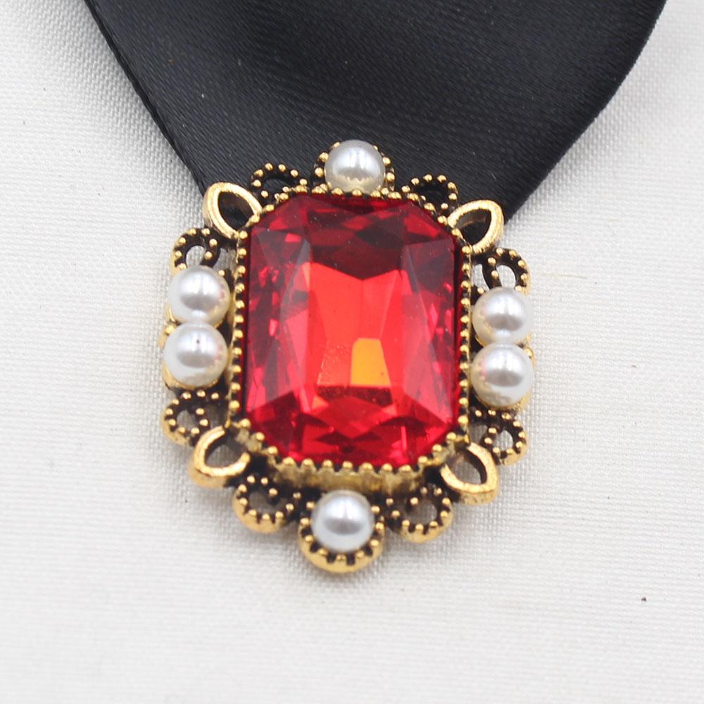 Exquisite 5-piece 24 * 30MM glass rhinestone alloy flower plate buckle pearl embellishment handmade DIY accessory material