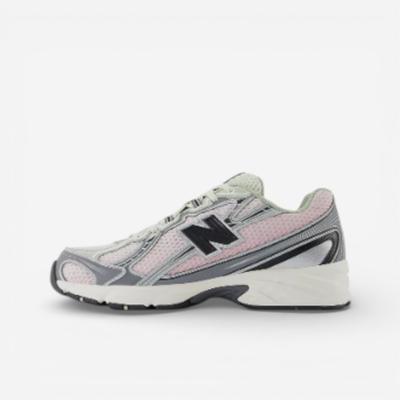 740v2 Pink Granite Mineral