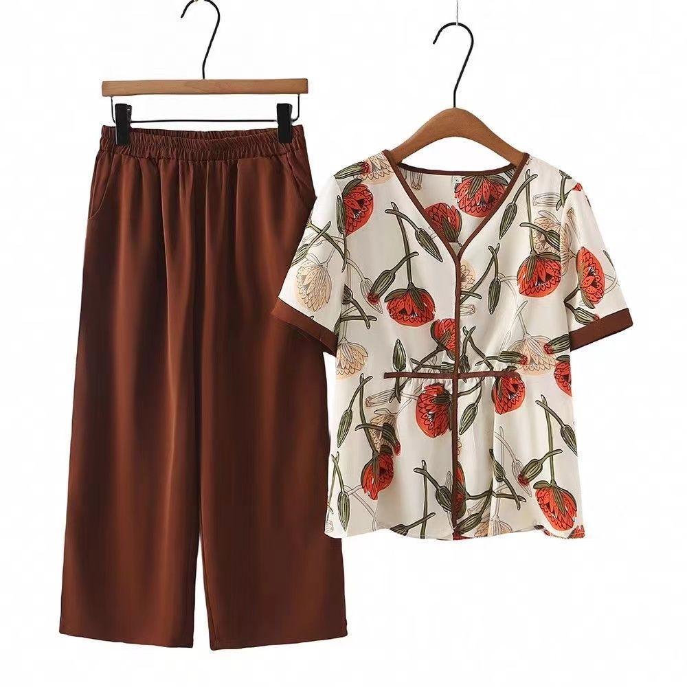 Mom's Summer Ice Silk Chinese-Style T-Shirt Set - Fashionable Short-Sleeved Two-Piece for Middle-Aged Women