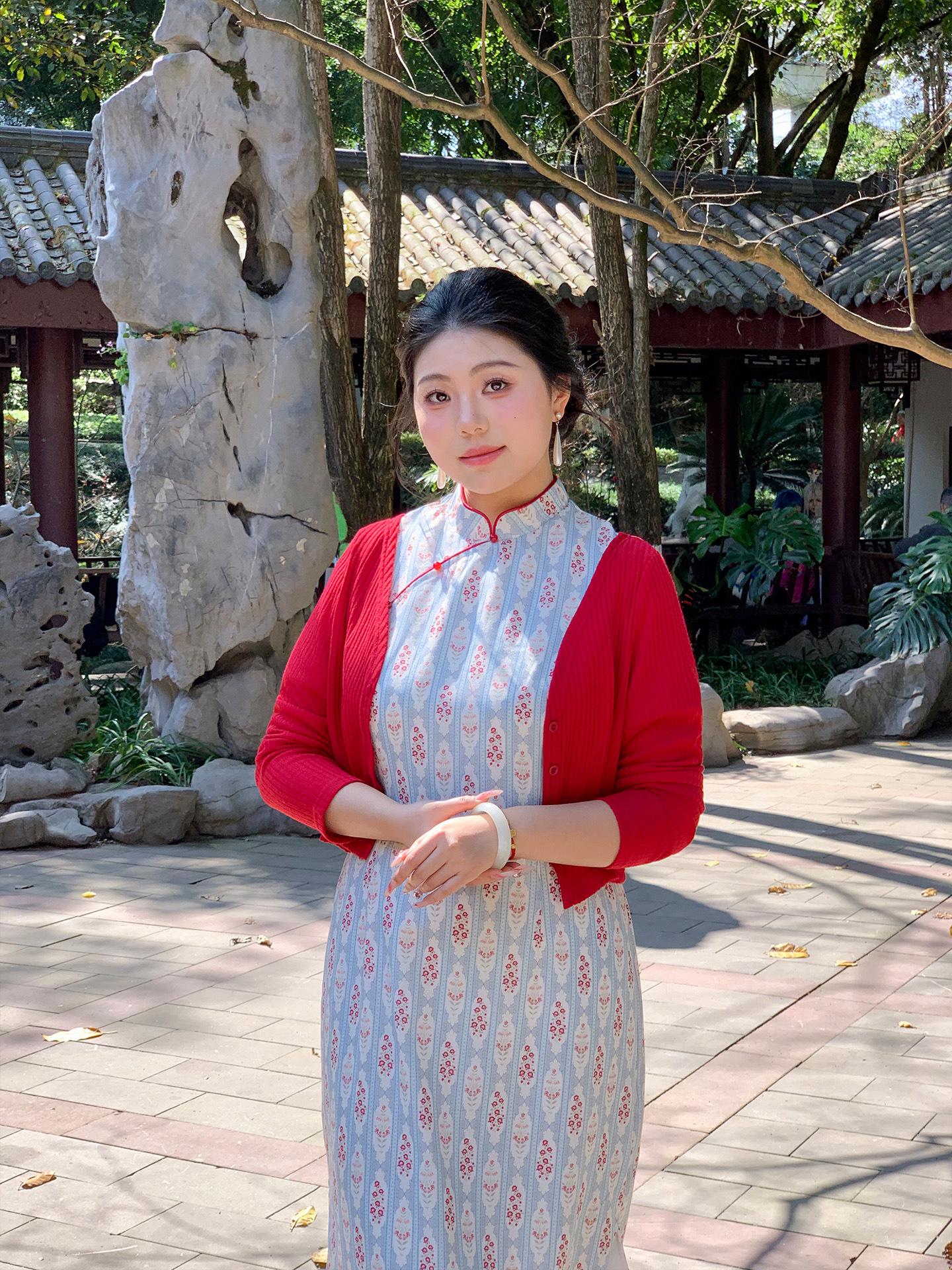 

Red Retro Knit Cardigan - Women s Slimming Plus Size Long Sleeve Short Jacket for Early Spring 2026 5XL (105-115 kg)