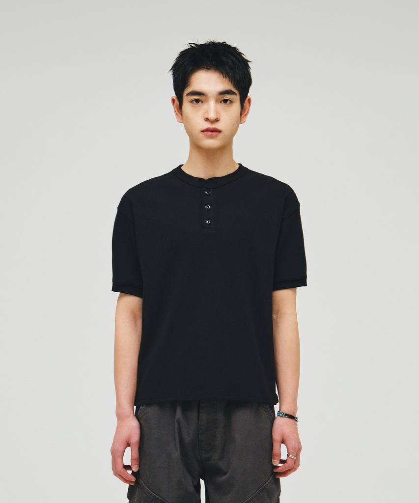 ECORR Waffle Henley Neck Crop Short Sleeve T-Shirt_Black