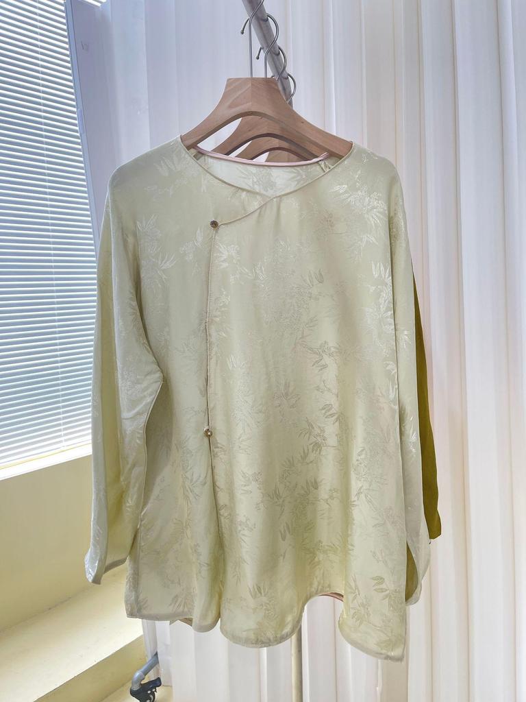 2024 Spring Women's Retro Chinese Style Agate Button Slanted Lapel Top