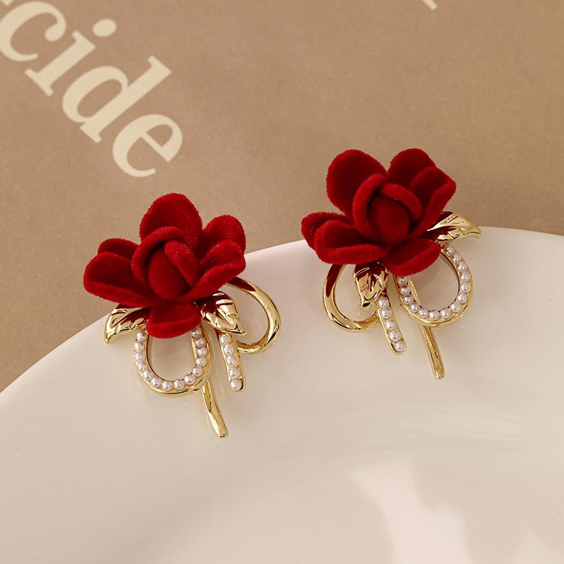 Flocking Flower Leaf Pearl Earrings for Women Light Luxury High-grade Red Stud Earrings New Korean Fashion Stylish Zircon Women