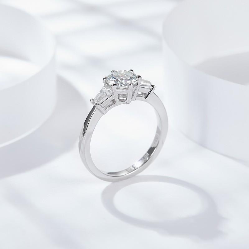 S925 Sterling Silver Elegant Six-Prong Moissanite Ring for Women – High-End Simple Design