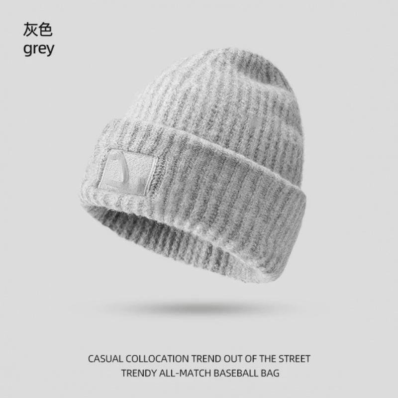 Wool Hat Autumn and Winter Women's Versatile Knitted Bag Head Shows a Small Face and Keeps Warm, White Plush Plush Cold Hat Big Head Circumference