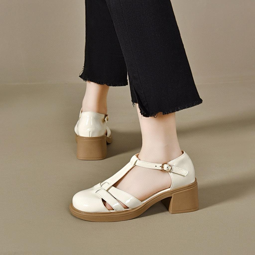 Romerska sandaler dam sommar Mary Jane väska huvud ihåliga sandaler tjock klack T-knapp lackläder flätade höga klackar sandaler