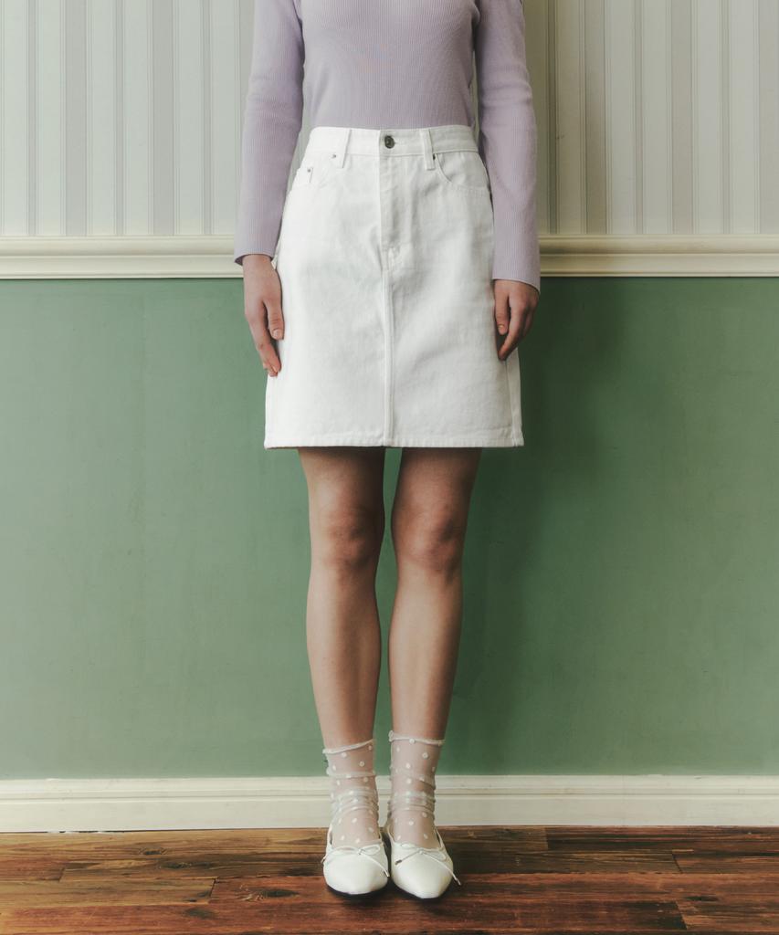 Zero Street White Mini Denim Skirt / White