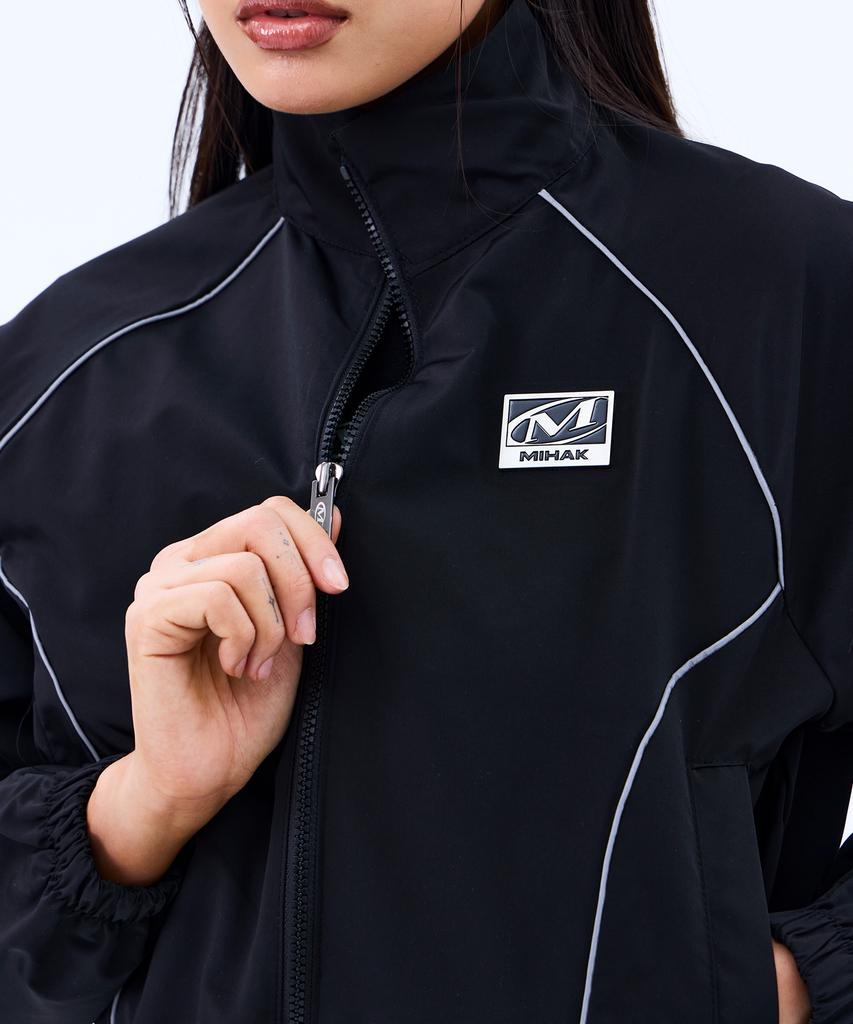 Mihak Metal Plate Piping Crop Warm-Up Jacket (Black)