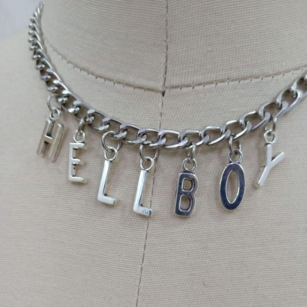 Neue Punk-Stil Hip-Hop Anhänger Halsketten Buchstaben Latz Kette "Hellboy" Choker