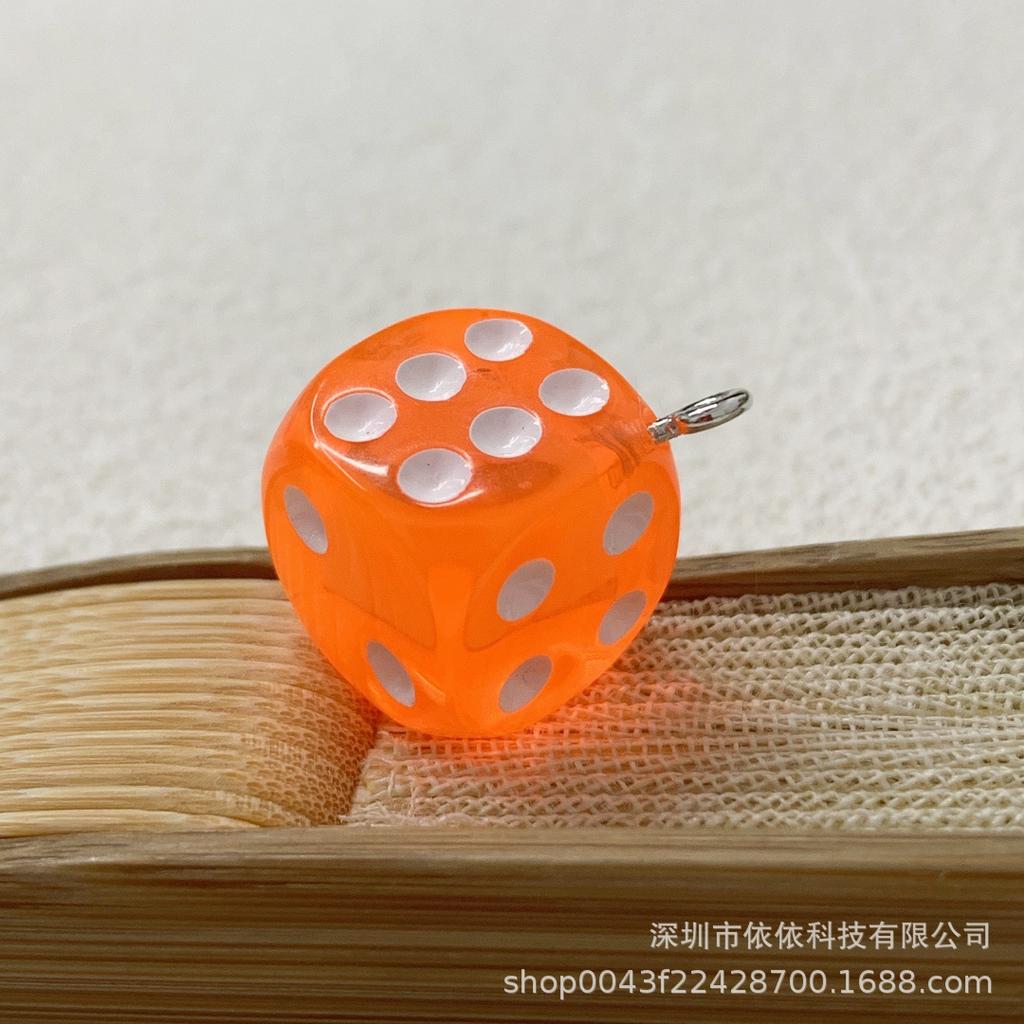 14mm Farbe Transparent Dreidimensional Sieb Würfel Farbe Ohrringe Schlüsselanhänger Anhänger DIY Schmuck Zubehör für den grenzüberschreitenden Handel