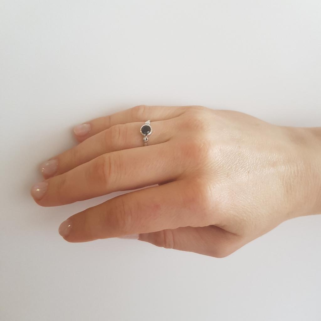 Silver Ring with Natural Sapphire (2123927)