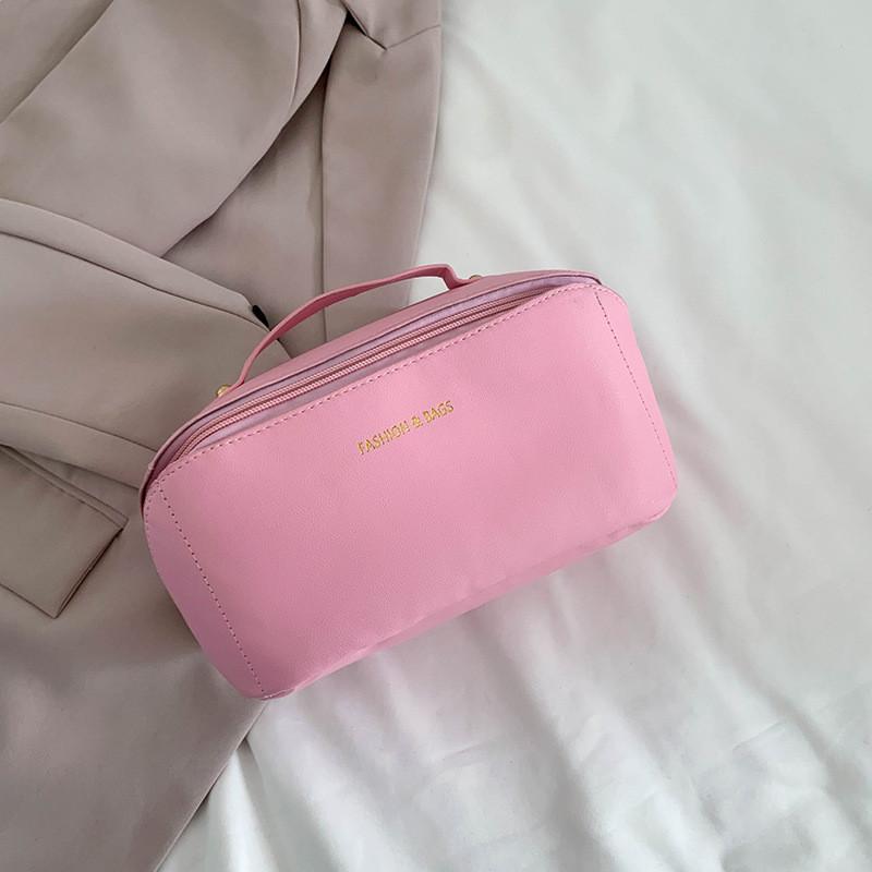 Trendy Pu Material Summer Handbag For Women Spacious Versatile Commuter Makeup Bag