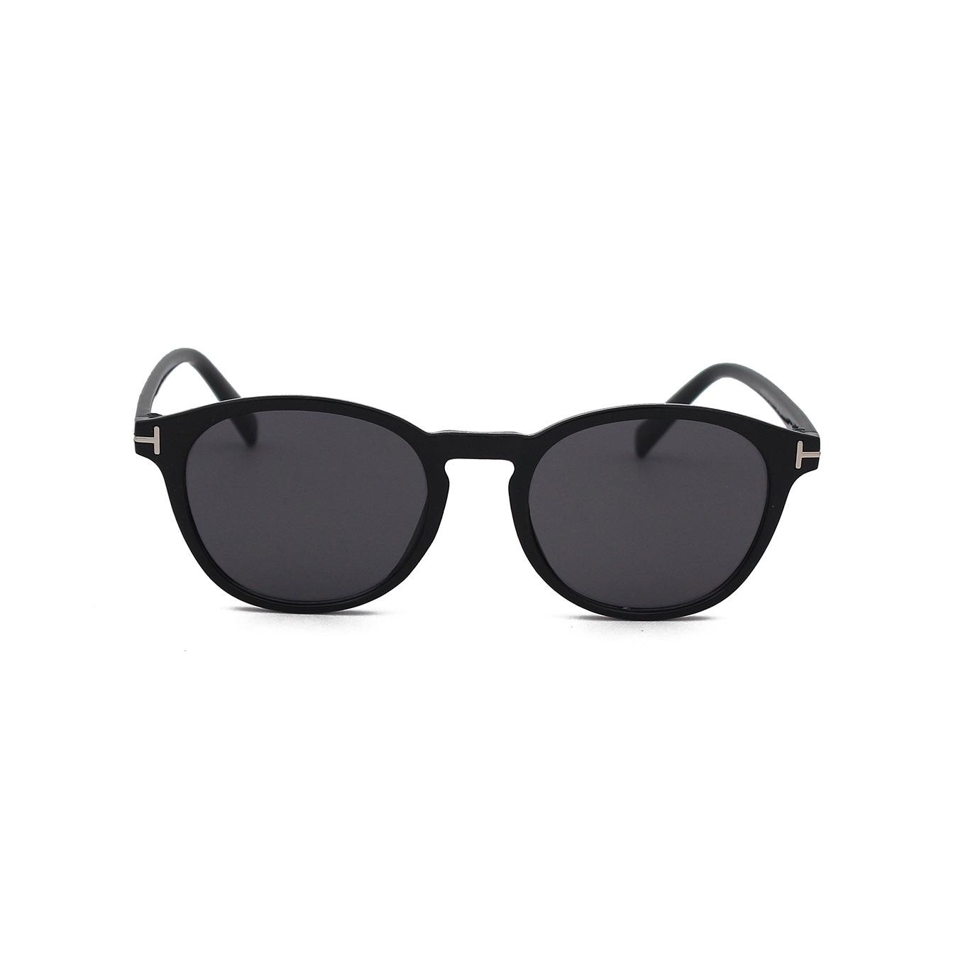 

New Small Square Retro Sunglasses Women Men Vintage UV400 Protective Eyewear Classic Decorative Rice Nail Design As shown in the figu