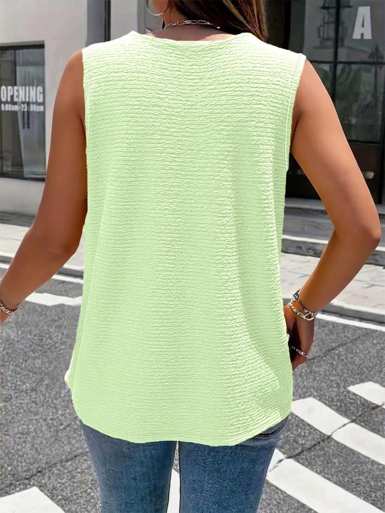 2026 Women's Plus Size Solid Color Pleated Fabric Vest with Doll Collar and Buttons