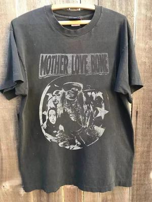 חולצת טי בסיסית פחם נדירה וינטג' של הלהקה Mother Love Bone משנות ה-90, טי יוניסקס