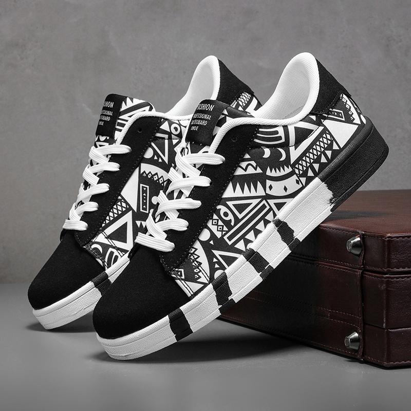 MAEDEF Sneakers Man Flat Couple Skate Sneakers Male Female Casual Sports Canvas Shoes Comfortable Walking Shoes Men Women Shoes