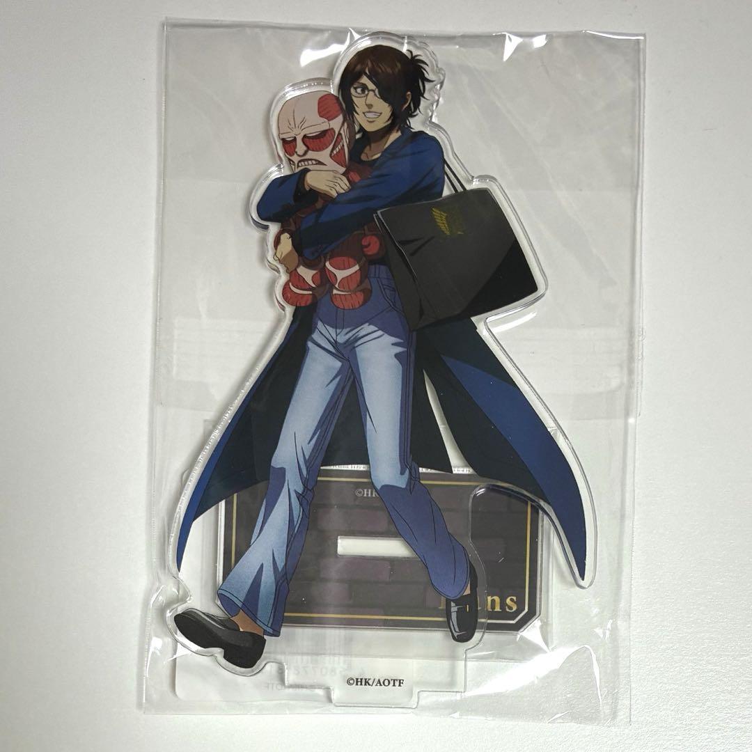 

[USED] Attack on Titan Hange Acrylic Stand Smile Base Cafe SMILE BASE