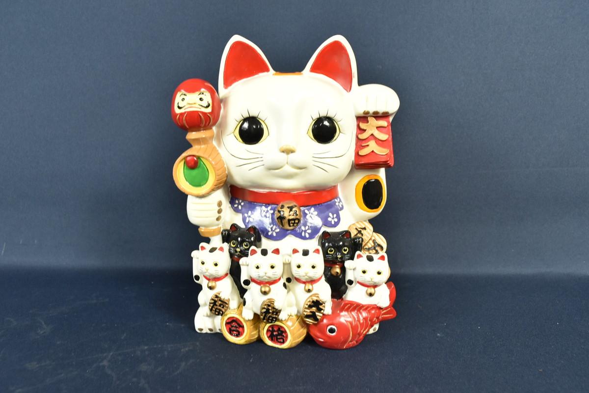 Japanese Lucky Cat Maneki Neko Figurine Large with Mini Cats Daruma Fortune Set